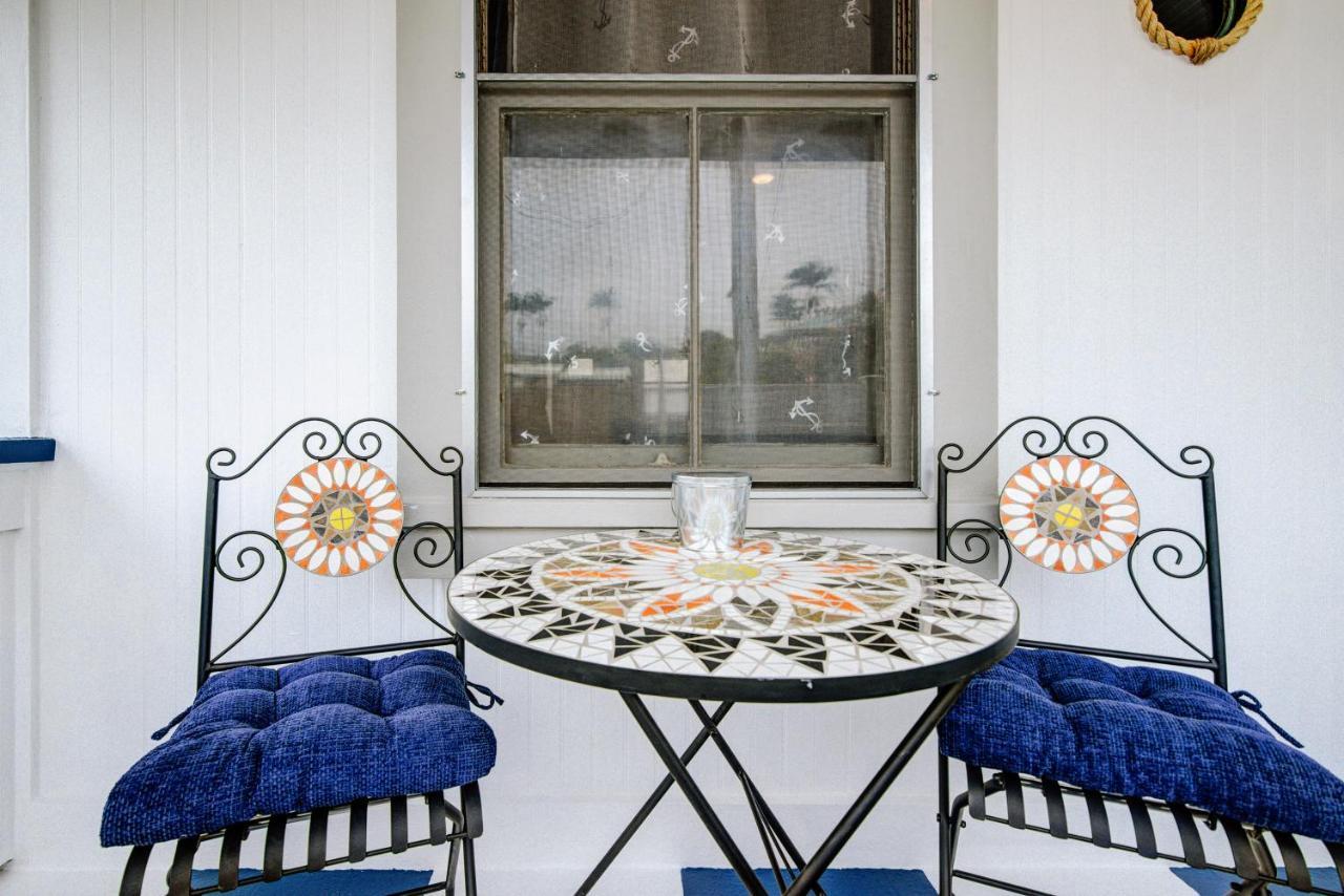 New Whaler Inn- Nautical Magic Hilo Downtown Εξωτερικό φωτογραφία